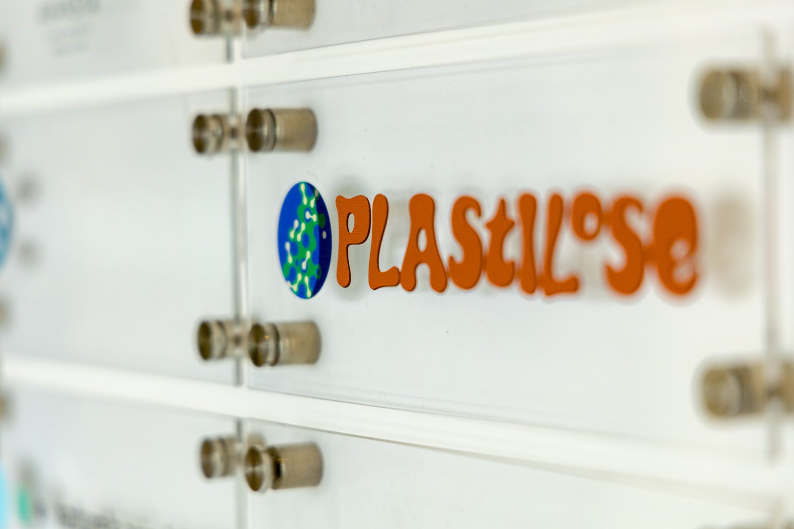 Plastilose lab, bacterial cellulose material development